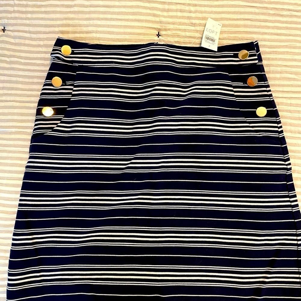 NWT LOFT size 2 skirt🌟